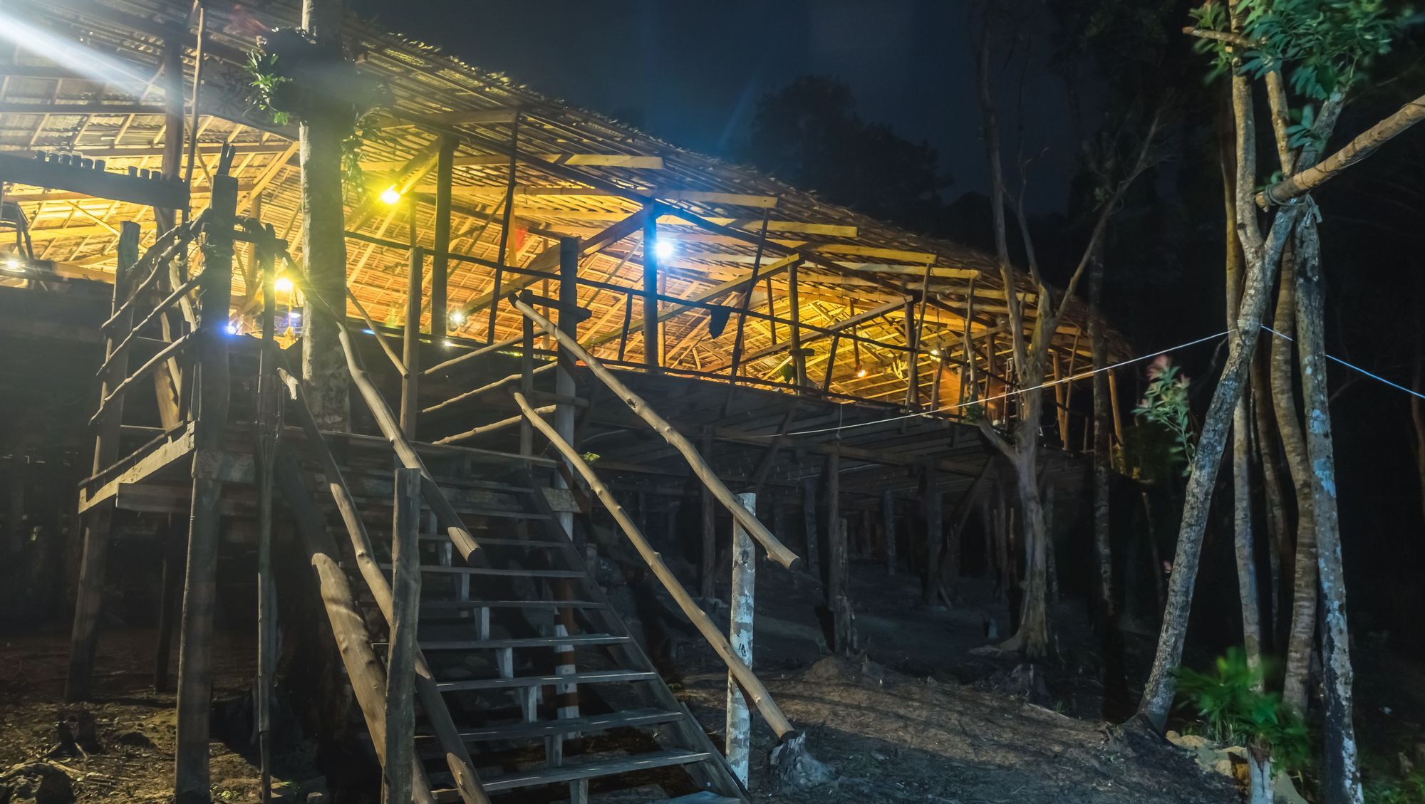 Driftwood Hostel And Bungalows Ко Ронг Санлоем Екстериор снимка